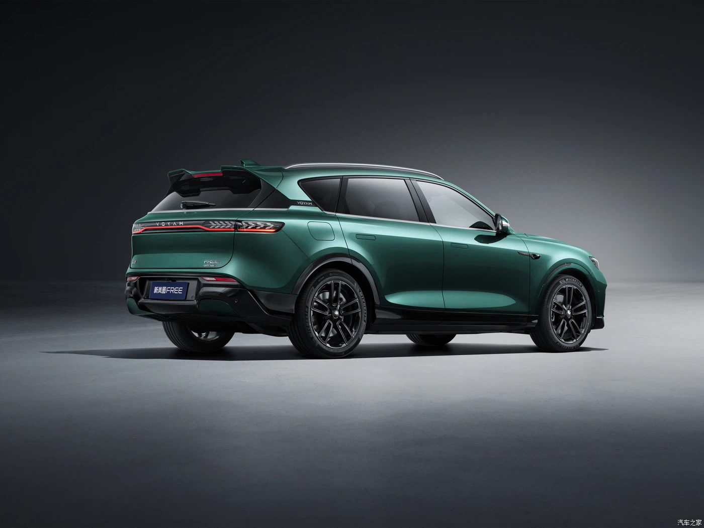 1400x01q95autohomecarChtlxmTi5GmAH-VbAHXeIi1kNtU966