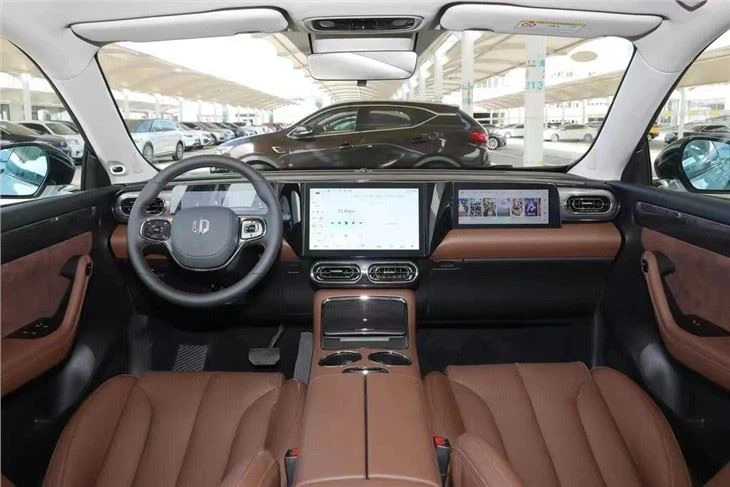 Leapmotor C11