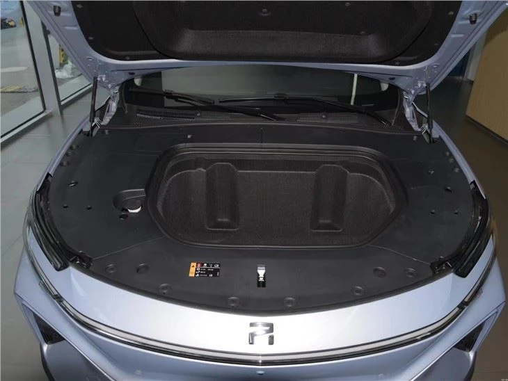 Luxury Electric Car Rising Marvel R