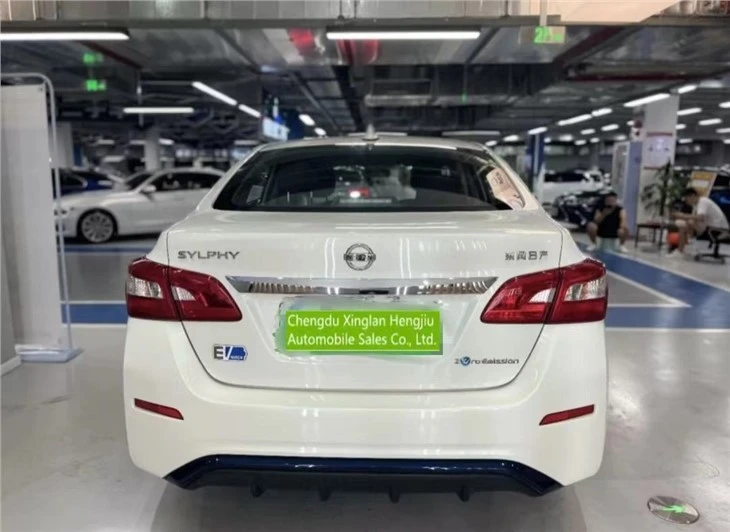 Nisaan Sylphy